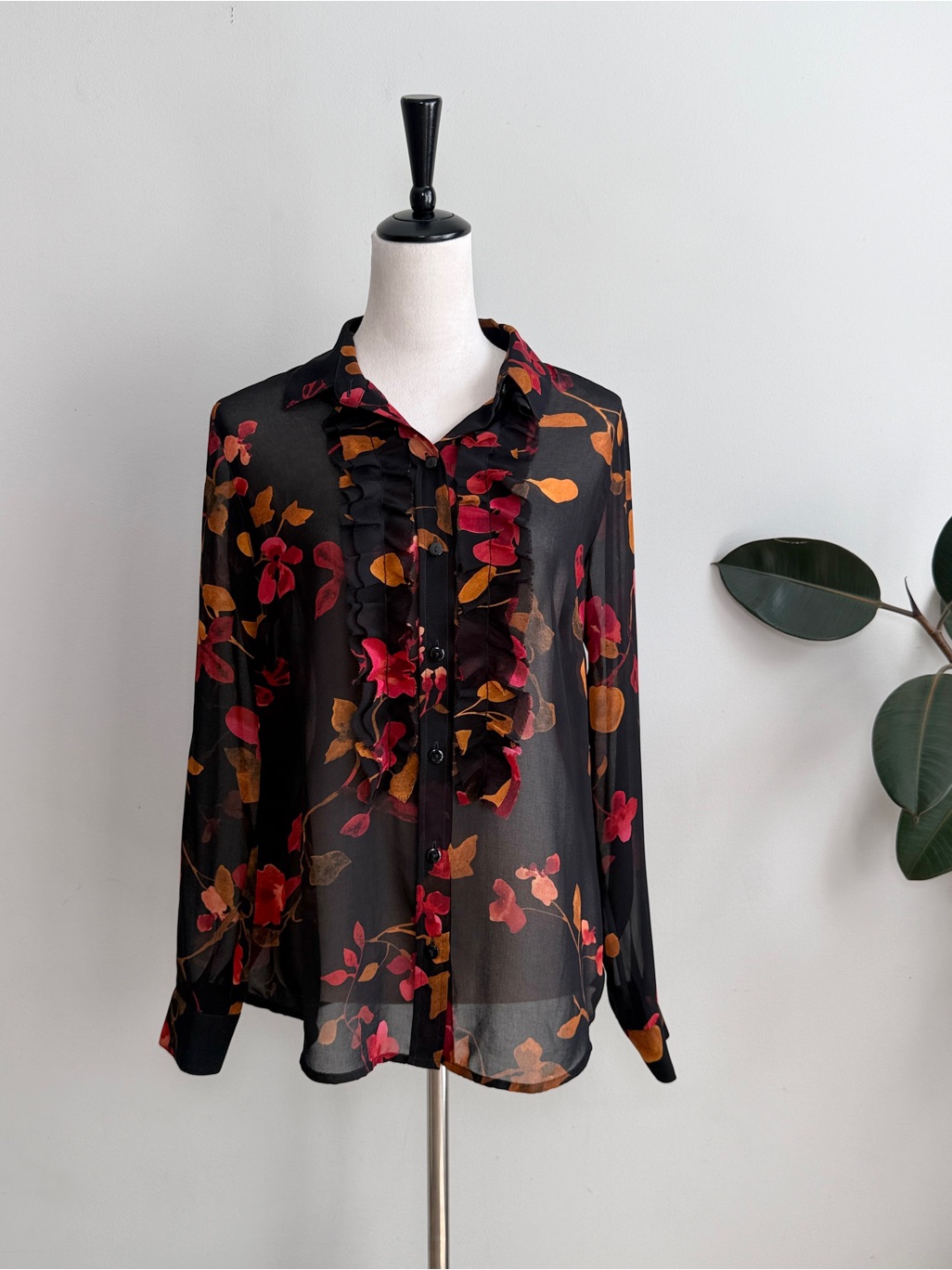 Cabi Catherine Ruffle Blouse Midnight Floral S